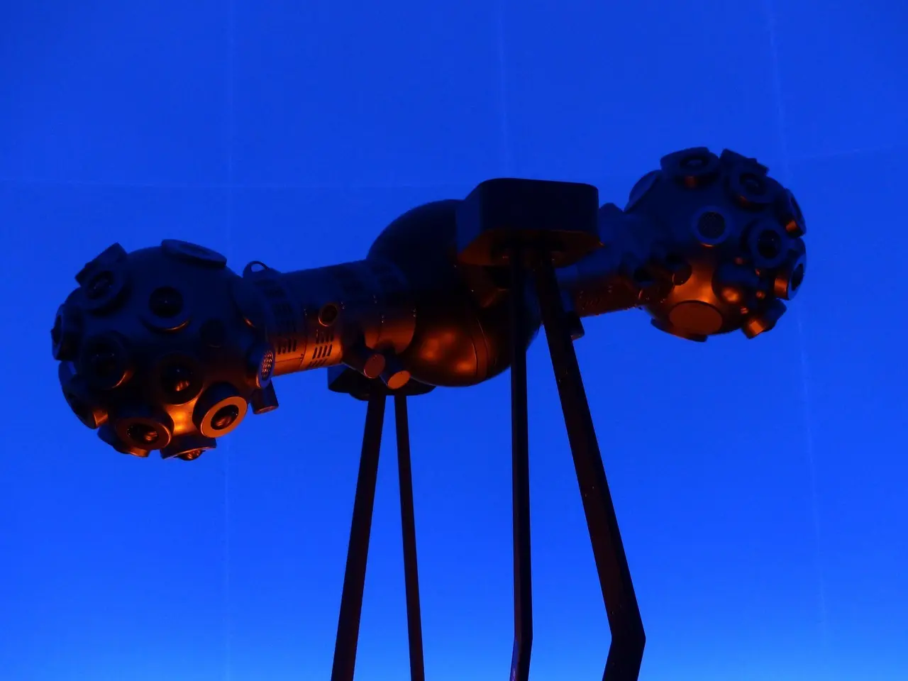 Den rigtige belysning i børneværelset: Natlys, leg og god stemning